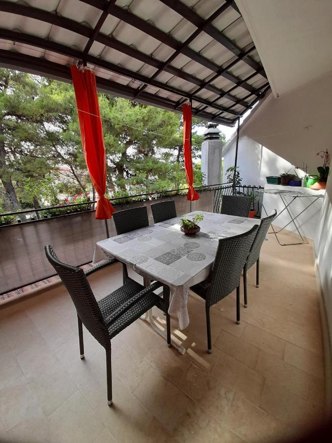 House-Apartments Ela -Mirca- Family Holiday Mirca  Экстерьер фото